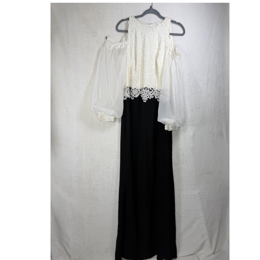 NWT Tadashi Shoji Ivory Black Lace Cold Shoulder Gown AZY18235L Womens 14